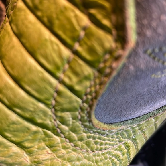 Ariat Boots In Green and Grey EUC - Picture 3 of 8